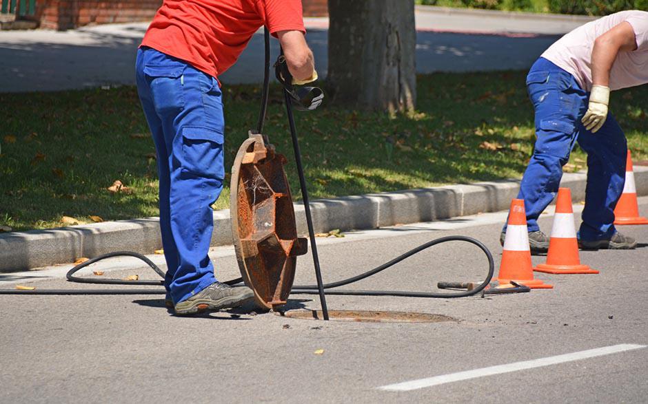 comment déboucher une canalisation de wc Clamart