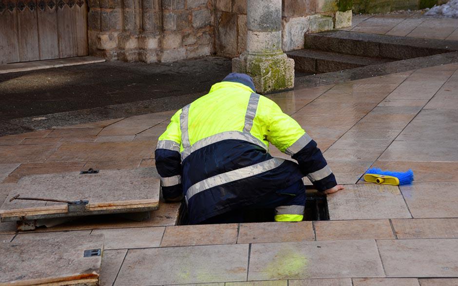comment déboucher des wc Périgny